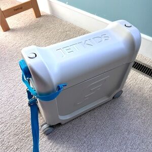 Stokke JetKids BedBox for Elevated Travel 🛴✈️😴